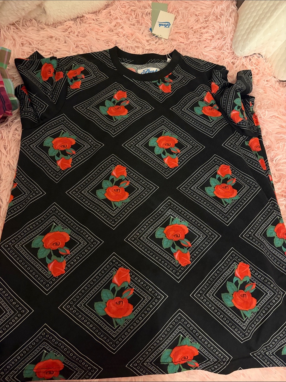 fresh Black Short Sleeve Tee with Red Rose Print